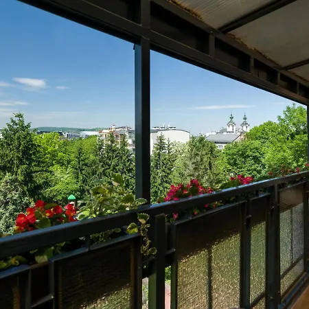 Διαμέρισμα With Superb Location Krasków